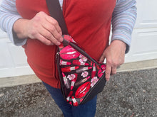 Load image into Gallery viewer, sling bag style concealed carry with water resistant interior to keep your weapon system dry.  Great draw and reload angle.  2 extra pockets for every day essentials or an extra mag