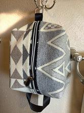 Load image into Gallery viewer, Pendleton Wool Toiletry Dopp kit 2