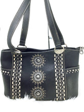 Load image into Gallery viewer, Montana West Sunburst Design Conch Concealed Carry Crossbody Bag 6