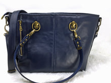 Load image into Gallery viewer, Bell & Rae handmade – Iris Concealed Carry Handbag 1