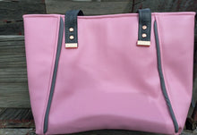 Load image into Gallery viewer, pink & gray out 7 750
