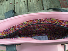 Load image into Gallery viewer, pink & gray out – 8 750