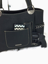 Load image into Gallery viewer, Montana West Sunburst Design Conch Concealed Carry Crossbody Bag 3
