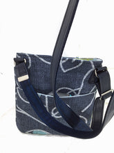 Load image into Gallery viewer, Belle&#038;Rae Daily Essentials &#8211; Lil Hun Cross Body Concealed Carry Bag 3
