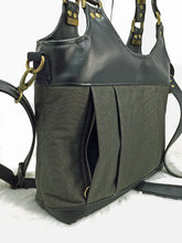 Load image into Gallery viewer, Belle &#038; Rae Handmade &#8211; CiCi concealed carry mid size handbag 6
